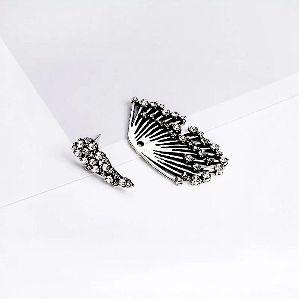 🔴𝟭𝟬/$𝟮𝟱🔴NEW Rhinestone Wing Single Earring - Picture 7 of 10